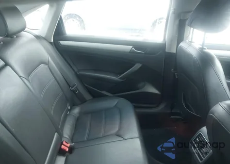 2013 Volkswagen Passat 2.5L Se из США, поврежденный, VIN 1VWBP7A33DC088159